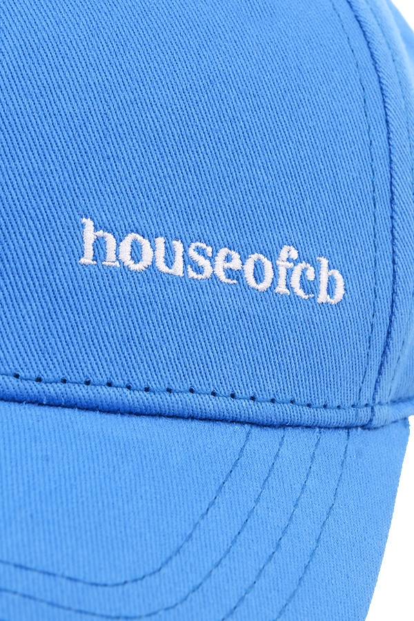 baseballkappe mit blauer schnalle hinten