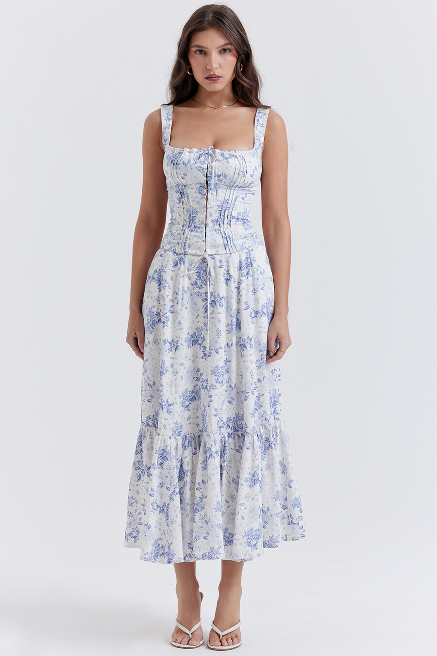oberteil mit blauem blumenmuster