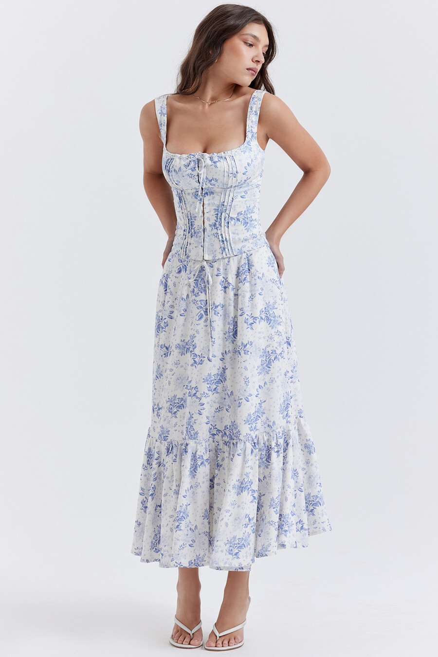 oberteil mit blauem blumenmuster