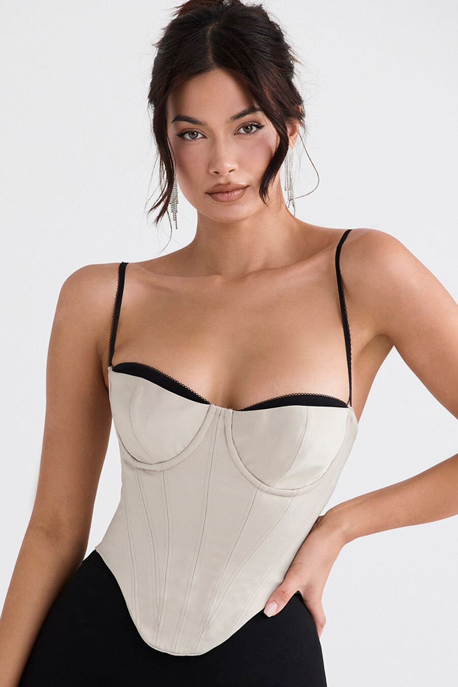 beige satin-bügelkorsett