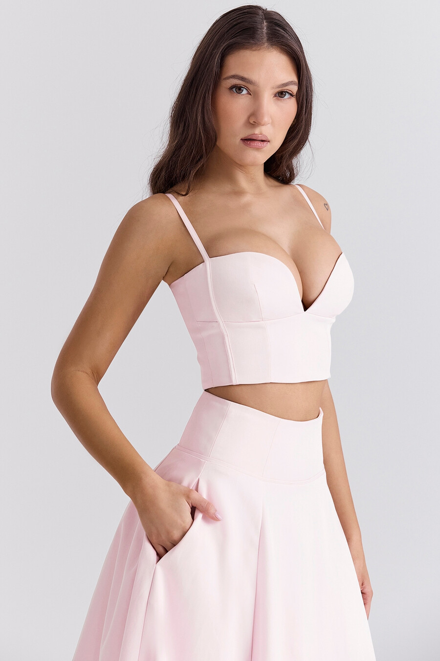 kurzes pinkes ballerina-bralette-top