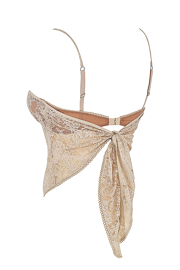 cremefarbenes spitzentop mit paisley-muster