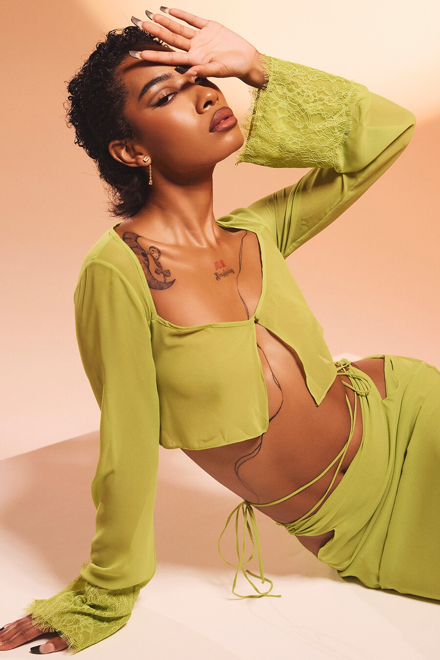 limettengrünes georgette-crop-top