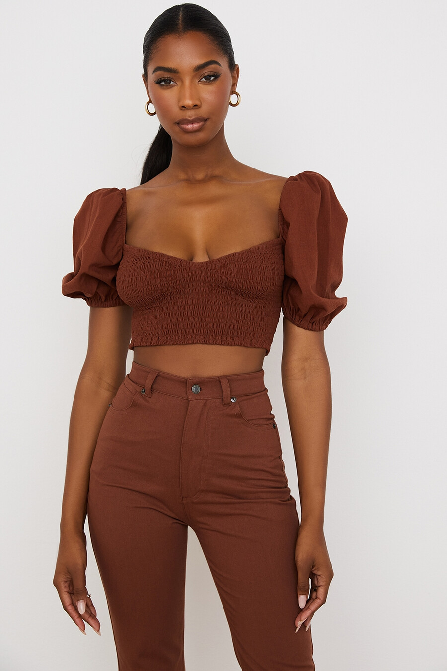 kakaofarbenes cropped-top mit puffärmeln