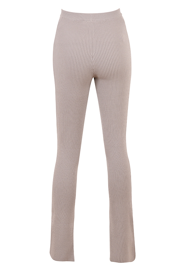 taupefarbene leggings mit rippstrick