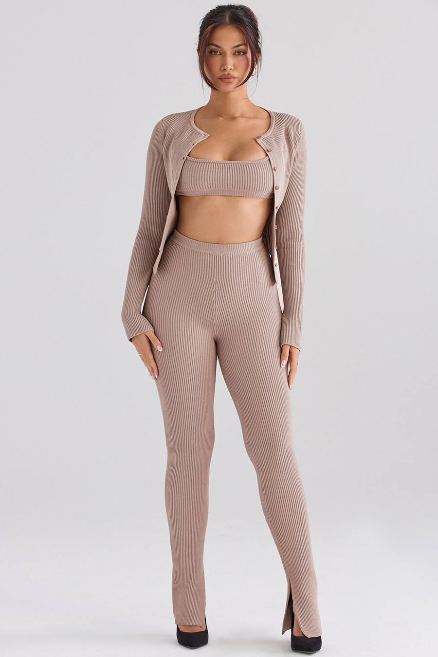 taupefarbene leggings mit rippstrick