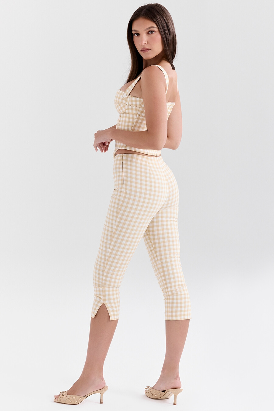 caprihose mit gingham-muster