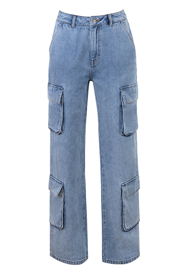 blaue gewaschene utility-jeans