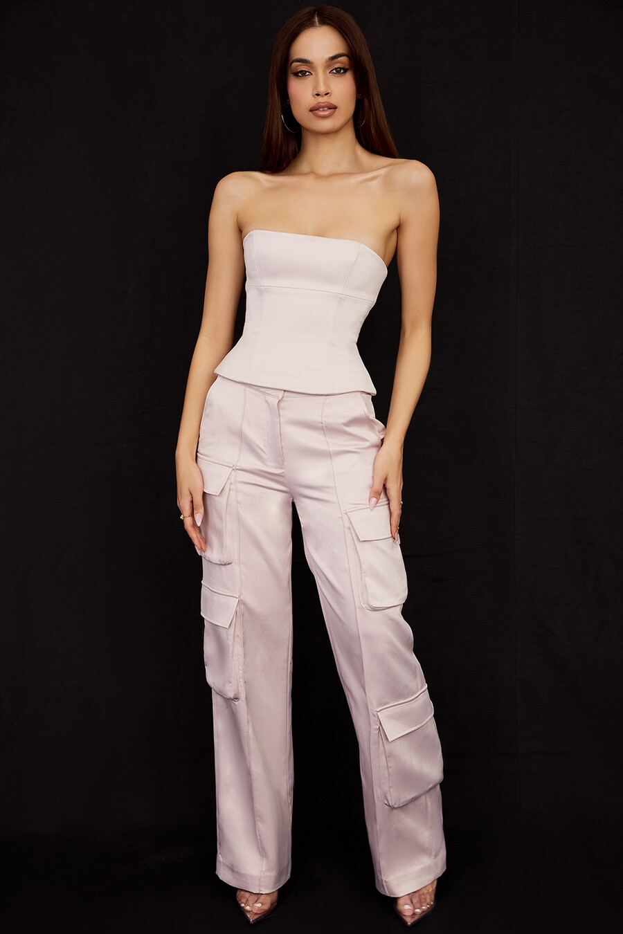 cargohose mit geradem bein aus kristall-satin