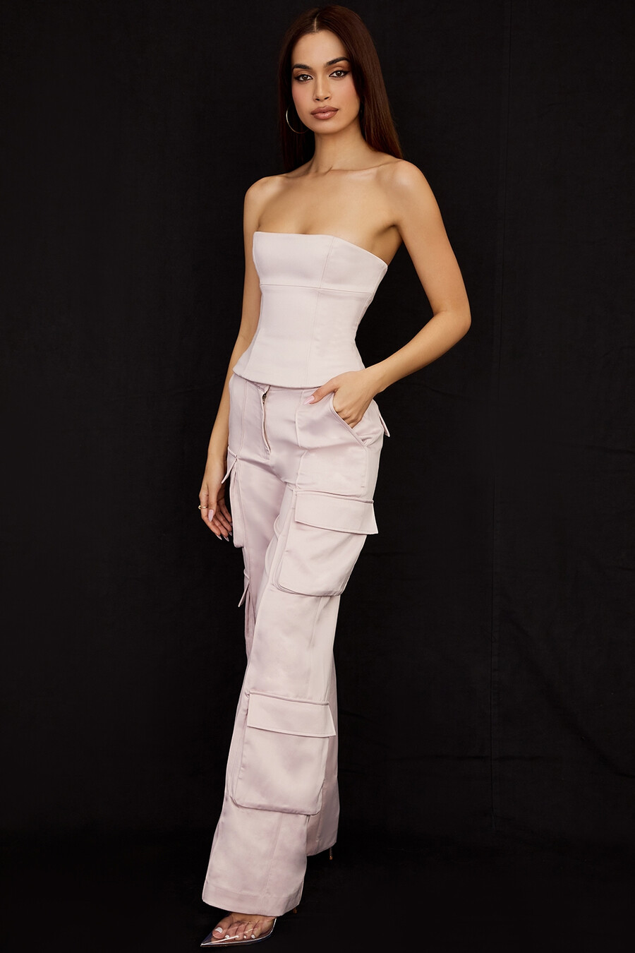cargohose mit geradem bein aus kristall-satin